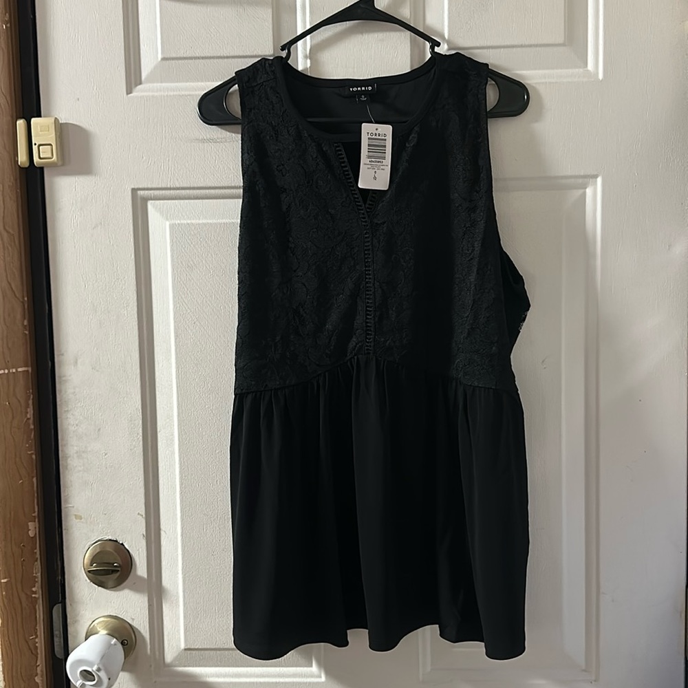 TORRID Mini Studio Knit Crew Neck Keyhole Lace Babydoll Tank: BLACK: NWT: 0 (L)